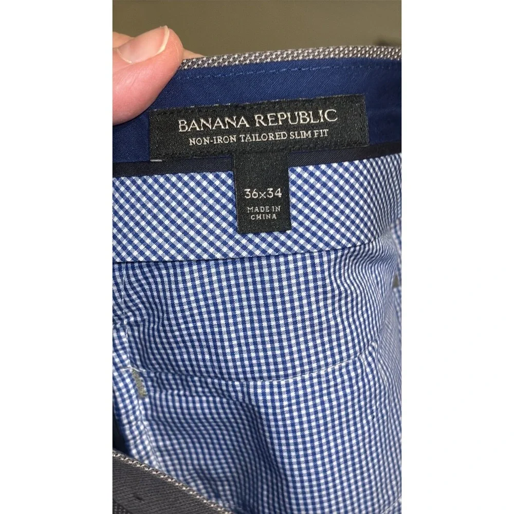 Banana Republic as pictured
